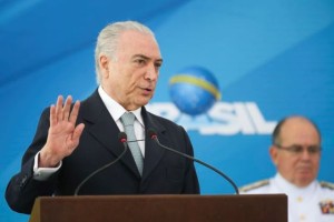 Brasília -  O presidente Michel Temer recebe os oficiais-generais promovidos,  em solenidade do Palácio do Planalto. (Antonio Cruz/Agência Brasil)