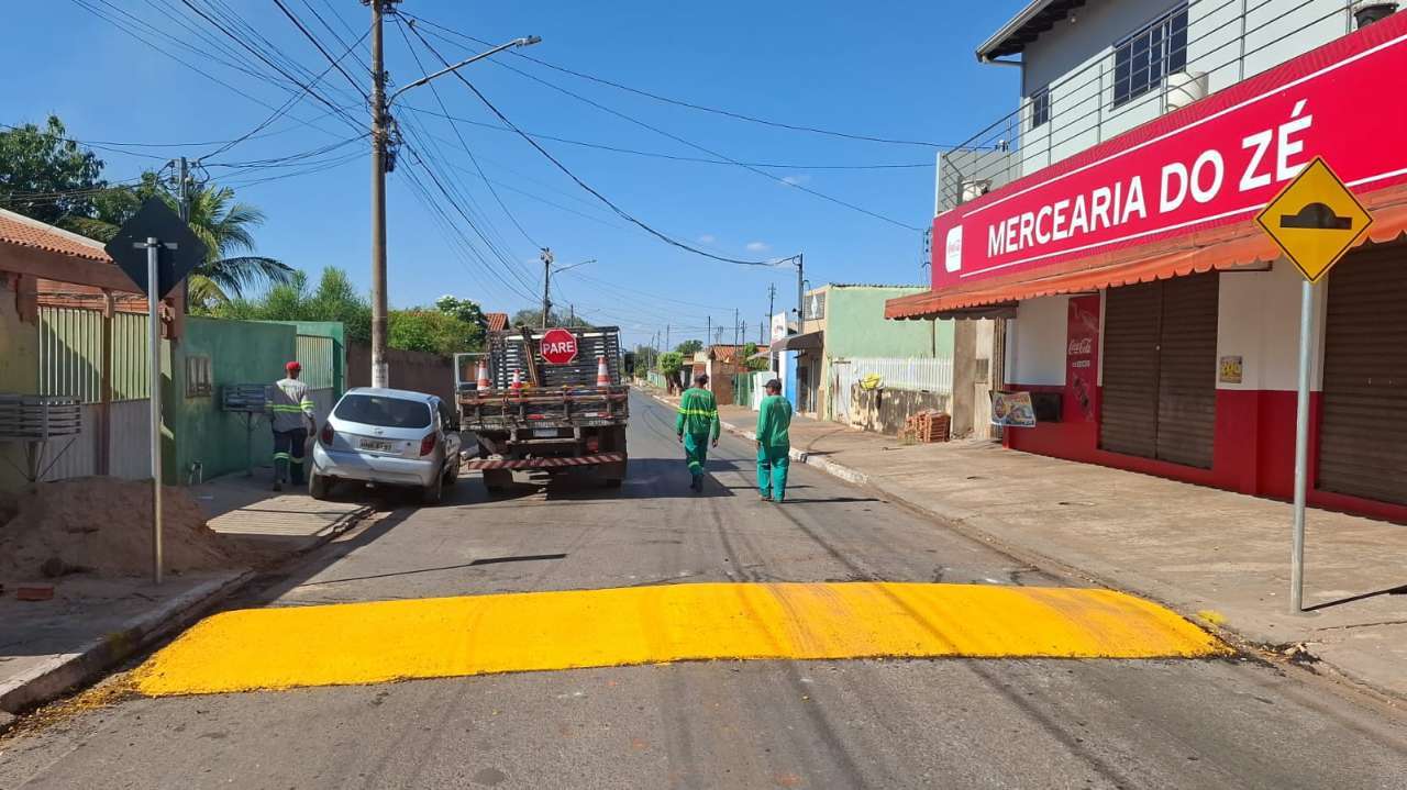 Várzea Grande instala 42 novos quebra-molas e intensifica sinalização para reduzir acidentes