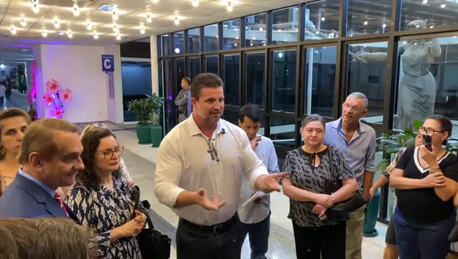 Ranalli e Wilson tentam acordo para evitar que 700 famílias percam casas em Cuiabá