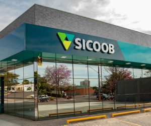 Sicoob fortalece linha de cartões internacionais com benefícios e um dos programas de pontos mais competitivos do mercado